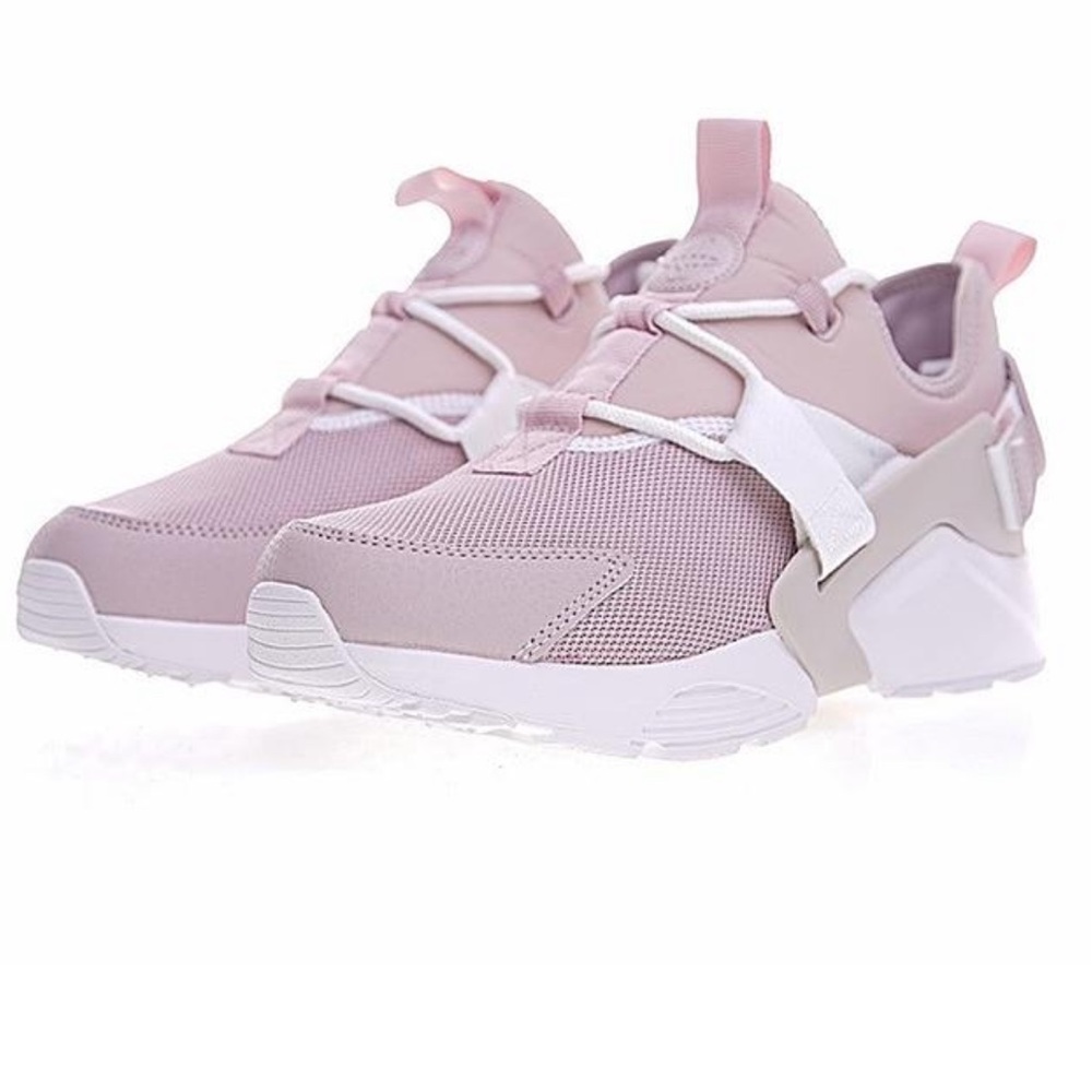 Nike Air Huarache City Low Women’s Sneaker